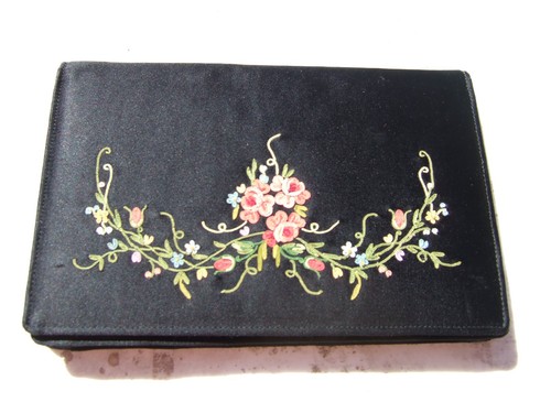 Petite pochette femme brodée - pochette,
