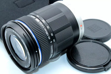 Près De Mint Olympus M.ZUIKO