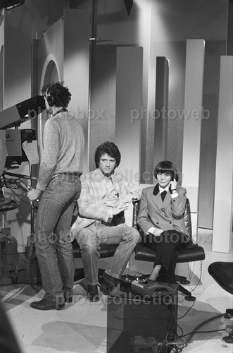 Mireille mathieu exclusive - *,