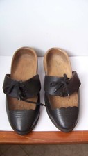Anciens sabots ouverts  cuir
