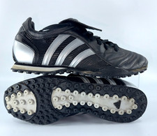Crampons noirs Adidas Predator