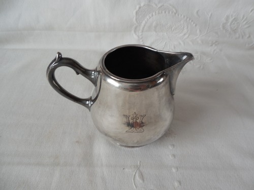 Ancien pot lait la - lait,