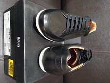 basket homme 42 hugo boss neuf