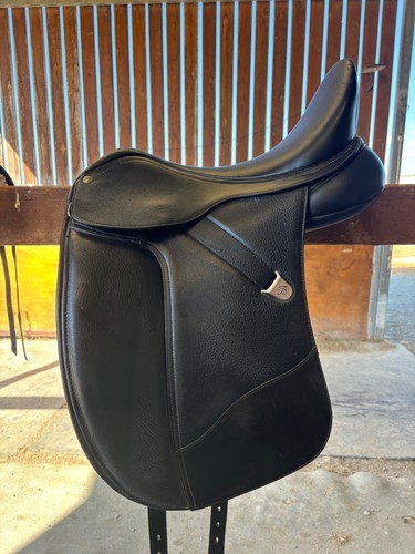 Bates dressage saddle 5 - bates,