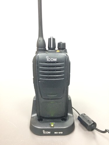 Icom f2000 uhf 406 470 - ic-f2000,,