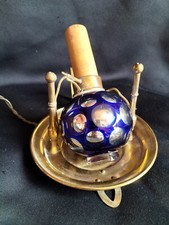 Baccarat? / Petite lampe à pétrole? à main en cristal doublé bleu taillé / XIXe