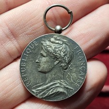 #122 ~ Médaille -  Ministère