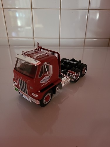 Ixo camion américain - américain, 1/43
