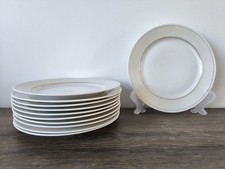 A VIGNAUD Lot 11 Assiettes à