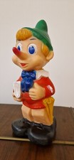 Pinocchio avec livre et