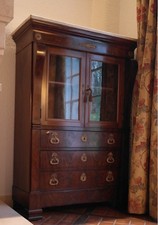 Beau meuble en acajou de style