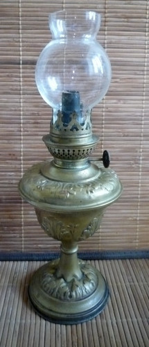 Ancienne petite lampe à - petite,