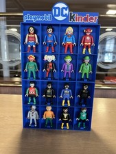 Collection Complète Figurines Kinder Surprise Playmobil DC et Son Présentoir  
