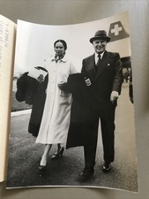 Ancienne Photo De Presse Originale Charlie Chaplin Avec Son  Épouse