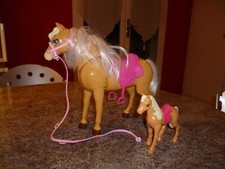 LOT DE 2 CHEVAUX BARBIE 1 GRAND ARTICULE MATTEL 2013 ET UN PONEY 2015 BON ETAT