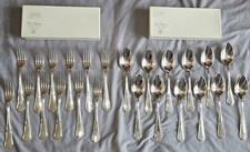 FELIX FRERES  12 couverts de ménagère  Métal argenté à filets contour chantourné