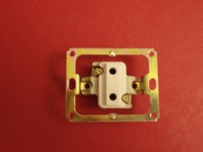 Prise 2 pôles sans terre modèle Chambord Legrand 