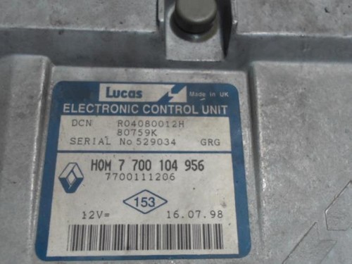 Calculateur moteur renault - calculateur,