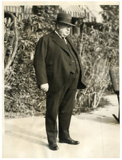 George M. Reynolds, banquier