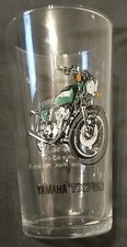 Grand Verre 12cm " Moto YAMAHA TX 750 "  2 Cylindres - 63 CV .