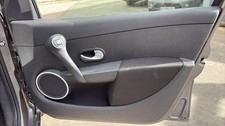 Garniture porte avant droite RENAULT CLIO 3 PHASE 2 8200857090