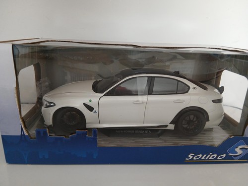 Alfa romeo giulia - alfa, blanche