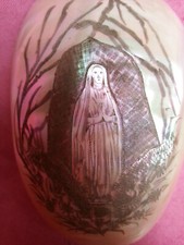 Beau coquillage nacre sculpté