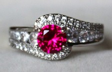 Rubis Hydrothermal Rouge de 1,085 ct - Bague Argent 925 avec Zircons