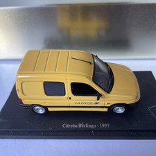Citroën Berlingo - 1997 . La Poste  . Universal Hobbies .  1/43 . État Neuf 