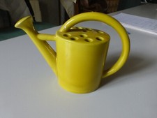 ancien  Vase Pique Fleur en Céramique forme arrosoir jaune 10 trous