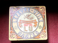 ANCIENNE BOITE A BISCUITS
