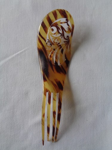 Ancien peigne cheveux a - a,