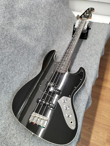 Guitare basse électrique