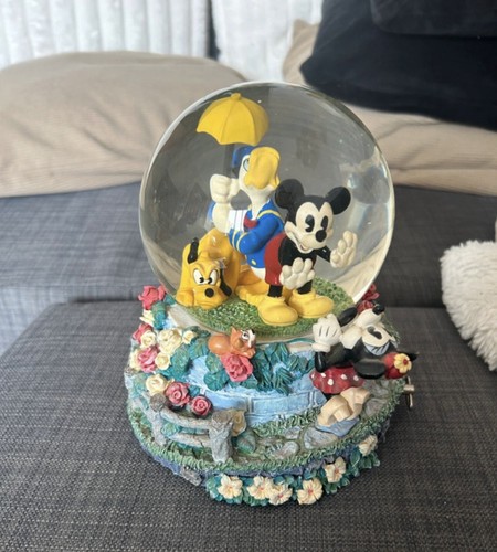 Boule neige musicale disney - boule,