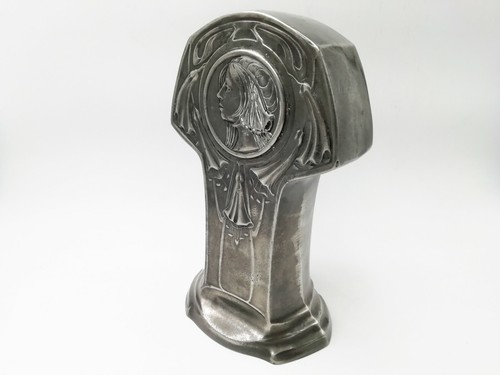 Bel objet étain - en, art