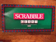 Jeu de société: SCRABBLE GEANT. Complet.