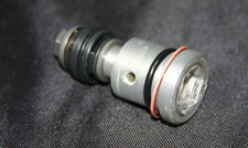 PORTE CLAPETS DE FOURCHE VALVE  (KYB 46mm)  32D2316A00 YAMAHA WR250R 3D7 2009