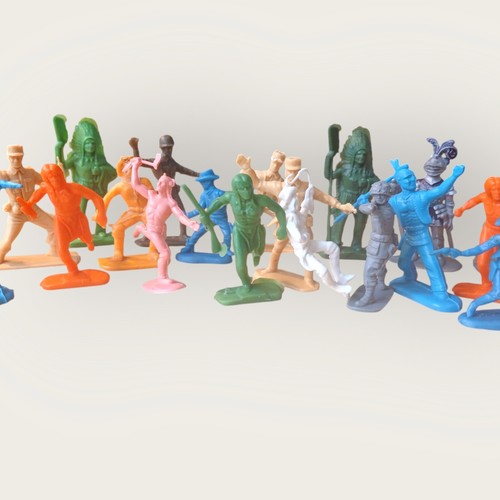 Lot de 18 figurines - lot,