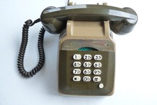 Téléphone fixe ancien