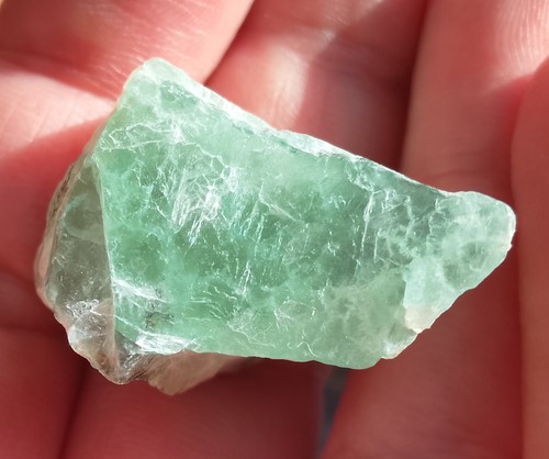 16.7gr 25x21x18mm fluorite