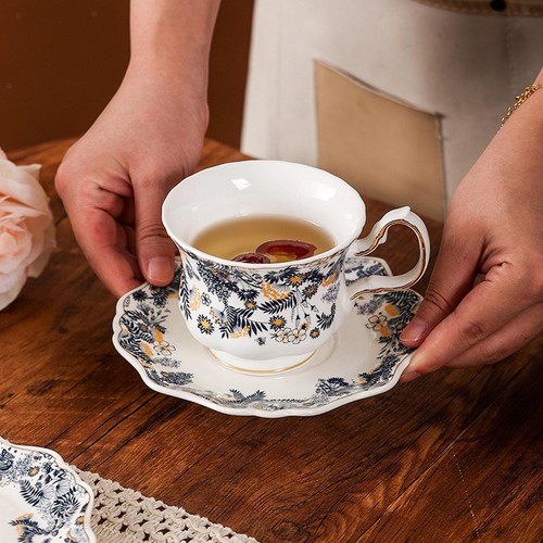 Tasse café avec soucoupe - café,
