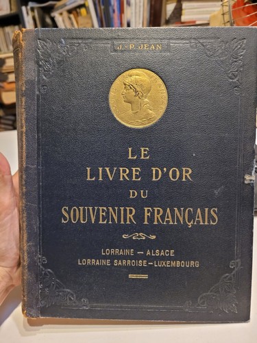 Livre du souvenir - le,
