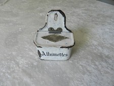 Ancienne boite en tôle