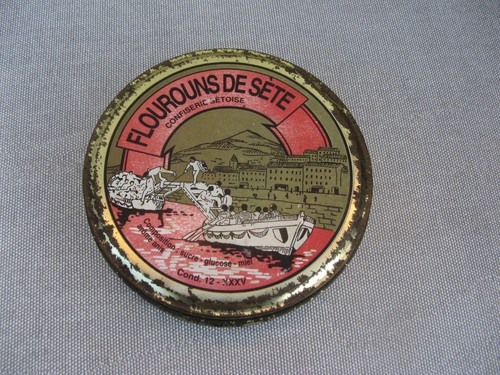 Ancienne boite tôle - en,