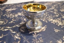 petite coupe sur pied en verre