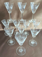 11 anciens verres à goutte