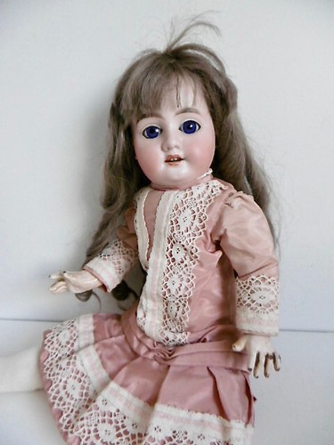 Jolie poupee ancienne armand - poupee,