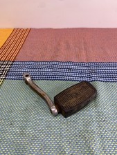 Pédale de mobylette moto bécane origine en bonne état  A792