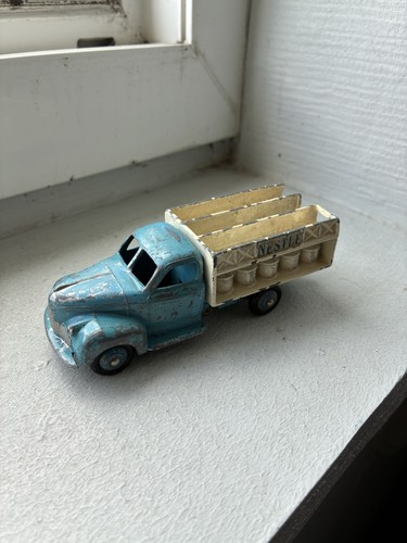 Dinky toys france laitier - dinky,