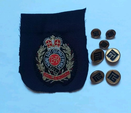 écusson militaire 7 boutons - &,